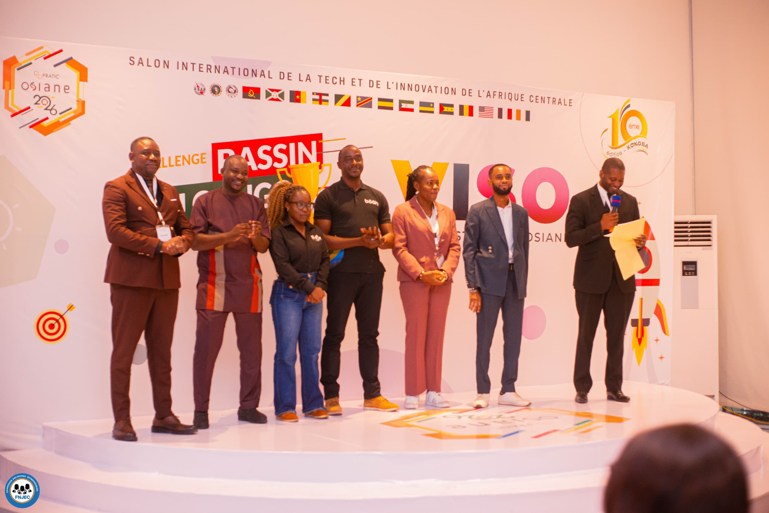 L'équipe E-Blood Bank Makila sur scène au Challenge Bassin du Congo, salon Osiane 2026